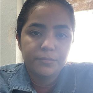 Meet your Posher, Dayana